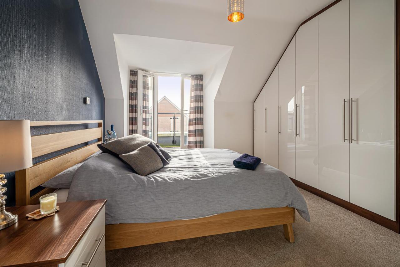 Modern Townhouse - Sleeps Up To 6 Apartment Maidenhead Luaran gambar