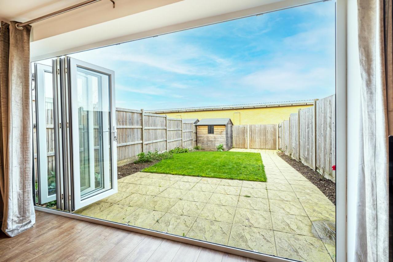 Modern Townhouse - Sleeps Up To 6 Apartment Maidenhead Luaran gambar